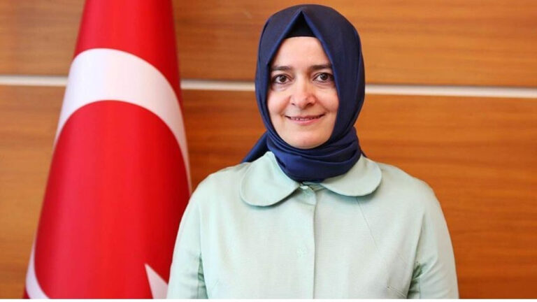 ak-partili-kaya-turkiye-siyasetinde-kadin-hareketini-baslatan-erdogandir-gUBM3EEd.jpg