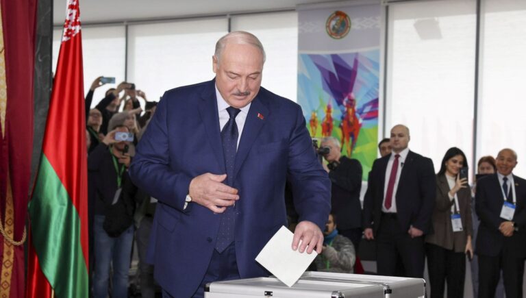 belarusta-secim-gunu-500-uluslararasi-gozlemci-takipte-Kmgjta8Q.jpg